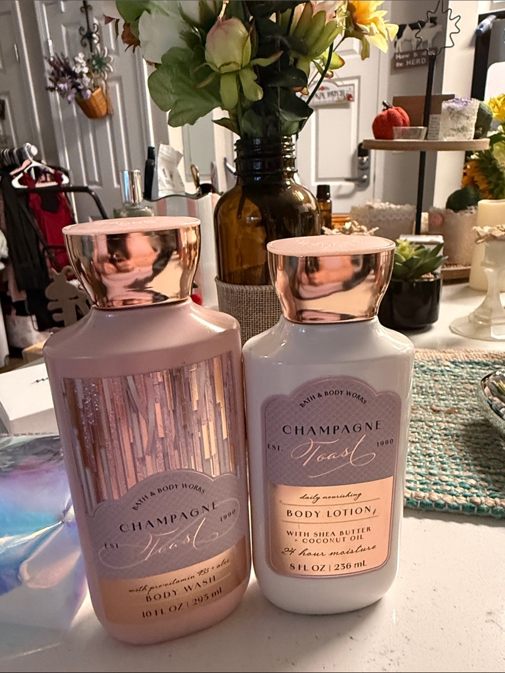 🍁NEW🍁Bath & Body Works Champagne Toast Pink & Rose Gold Body Wash & Lotion , bag